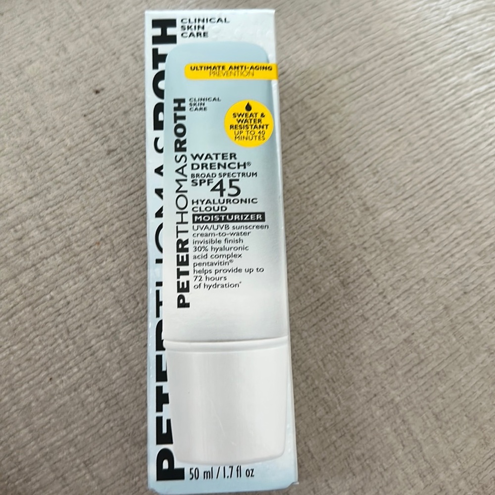 New Peter Thomas Roth Water stench Hyaluronic Cloud Moisturizer